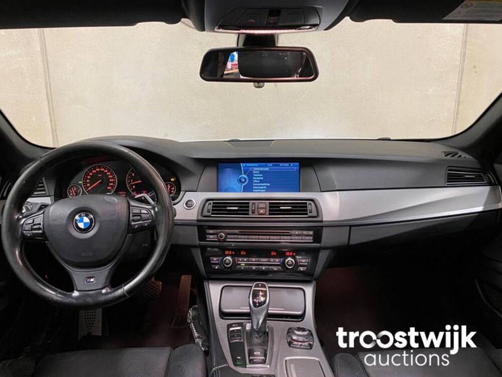 BMW 528i M-Sport High Executive 258pk 2011 -Orig. NL-, 30-RBZ-5