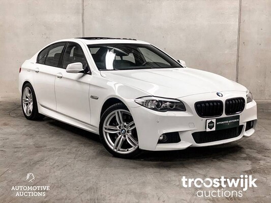 BMW 528i M-Sport High Executive 258pk 2011 -Orig. NL-, 30-RBZ-5