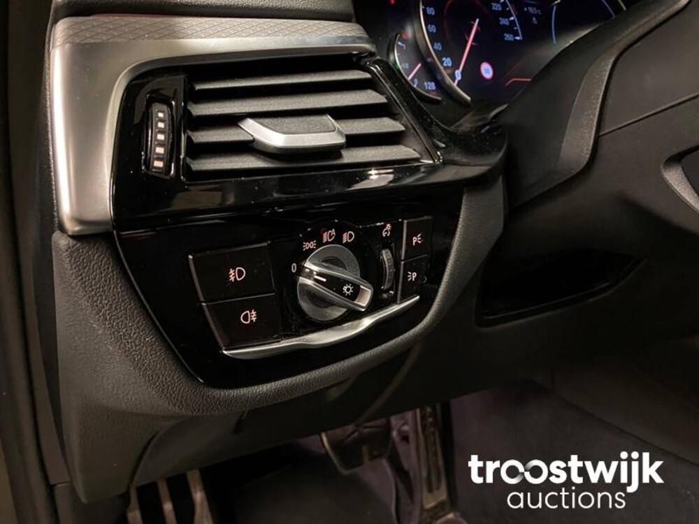 BMW 540i M-Sport xDrive High Executive 5-serie 340pk 2018, G-466-DH