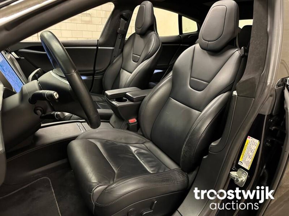 Tesla Model S 60D Base 334pk 2017 -Orig. NL-, PG-368-R