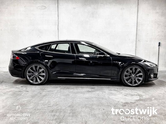 Tesla Model S 60D Base 334pk 2017 -Orig. NL-, PG-368-R