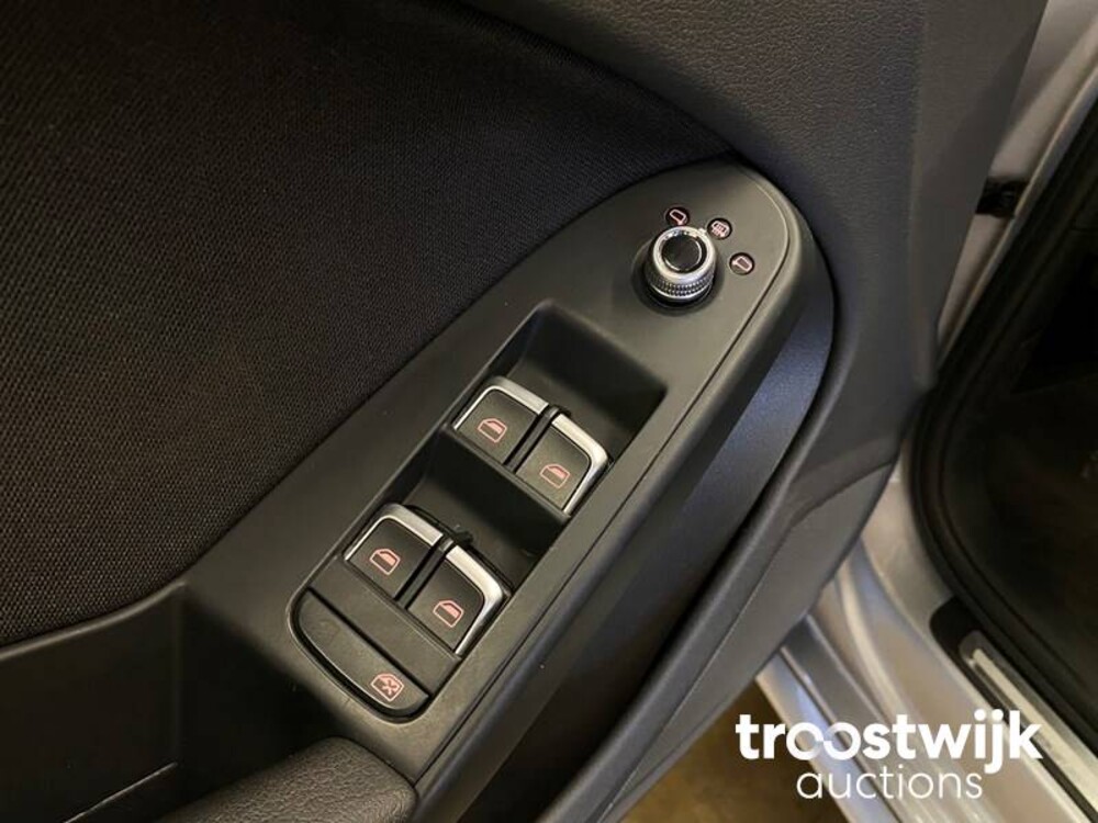 Audi A4 Avant S-Line 2.0 TDI 150pk 2015, K-350-XT