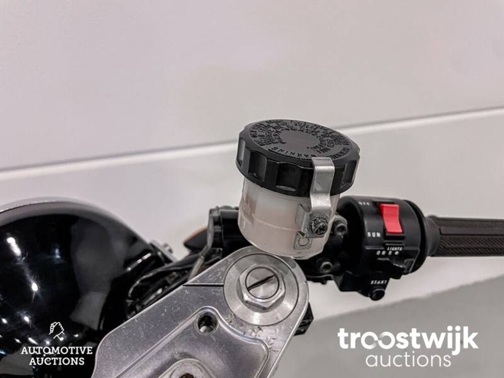 Suzuki GSX 1100 ES Caferacer 1986, MG-14-DL