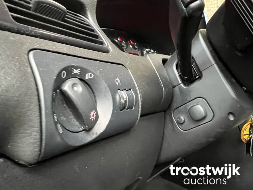 Audi RS6 Limousine 4.2 V8 Quattro  450pk 2003, ZS-298-V