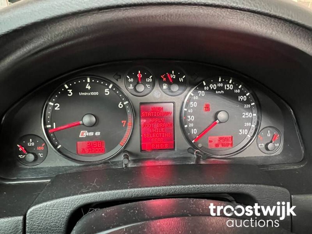 Audi RS6 Limousine 4.2 V8 Quattro  450pk 2003, ZS-298-V