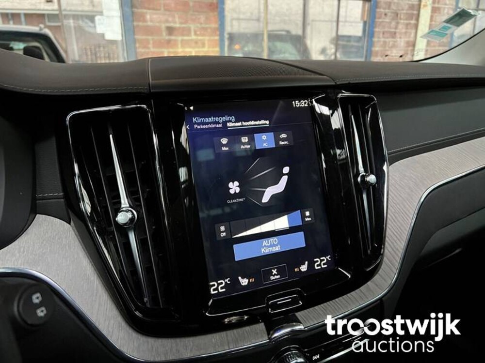 Volvo XC60 2.0 T8 TE AWD Mom. RECHARGE 303pk 2020, R-973-BX