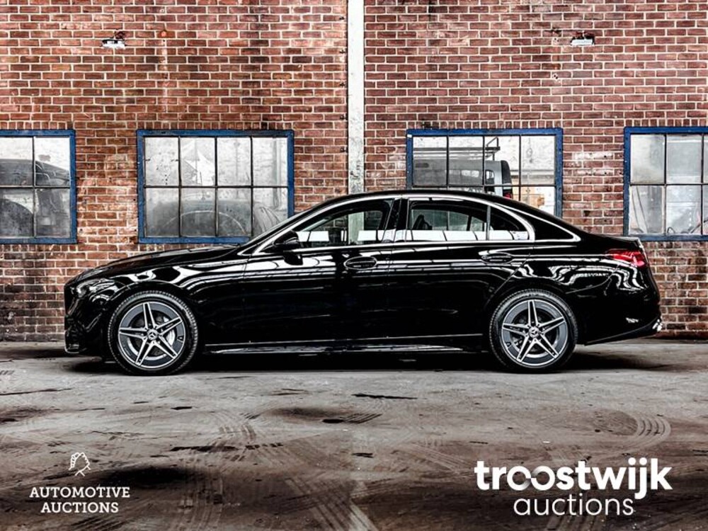 Mercedes-Benz C180 AMG Line Mild Hybrid Nieuw-Model 170pk 2022 -Fabrieksgarantie- C-Klasse, R-013-TS
