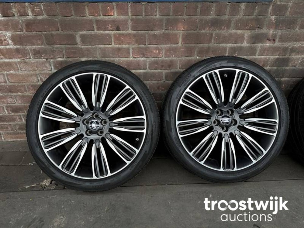 Land Rover Range Rover Velar First Edition D300 3.0 V6 AWD HSE 300pk 2018, K-931-XR