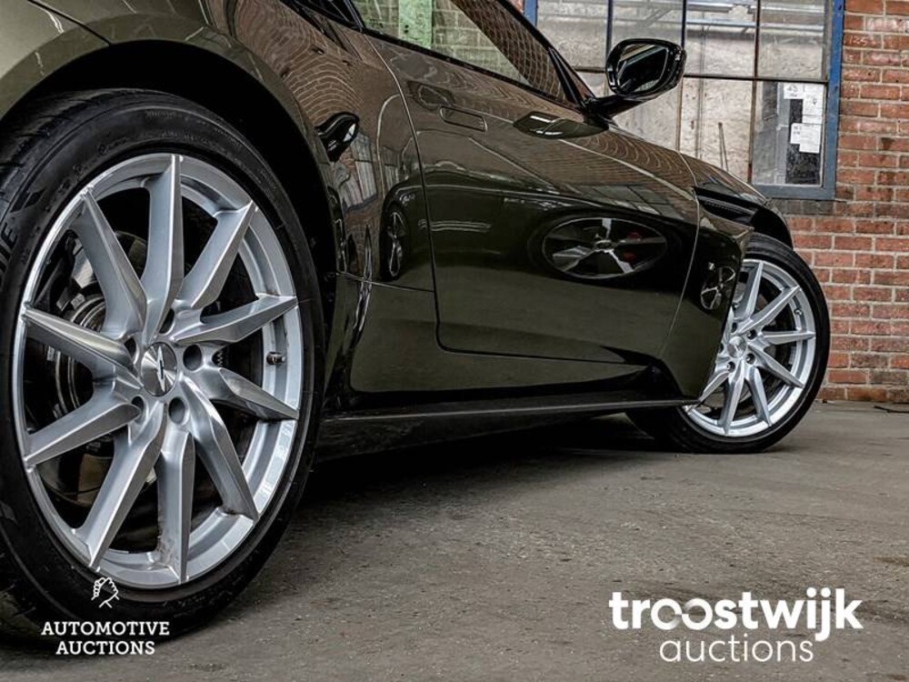 Aston Martin DB11 5.2 V12 Twin Turbo 609pk 2017