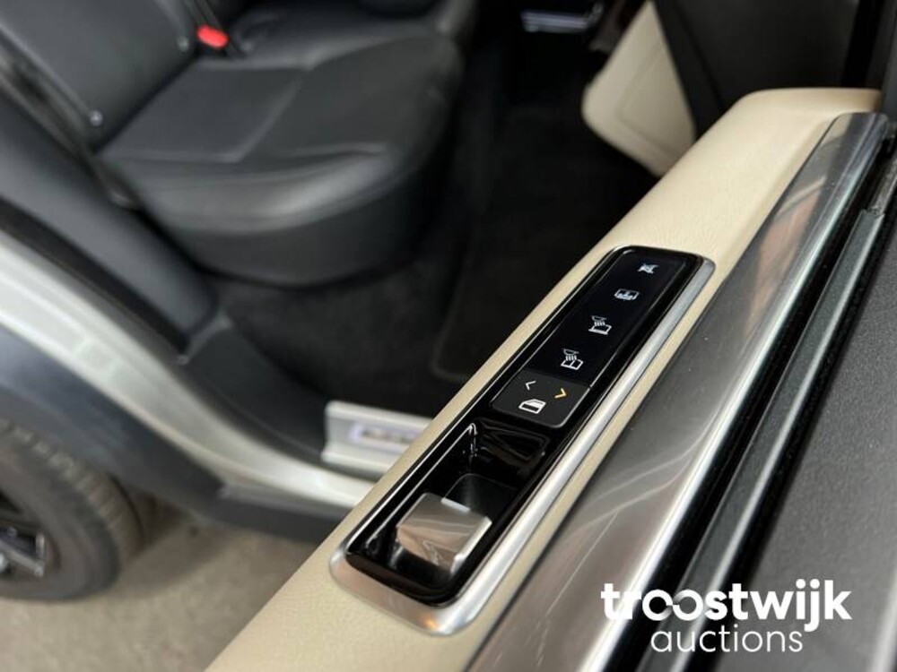 Land Rover Range Rover Vogue LWB Supercharged 386pk 2019