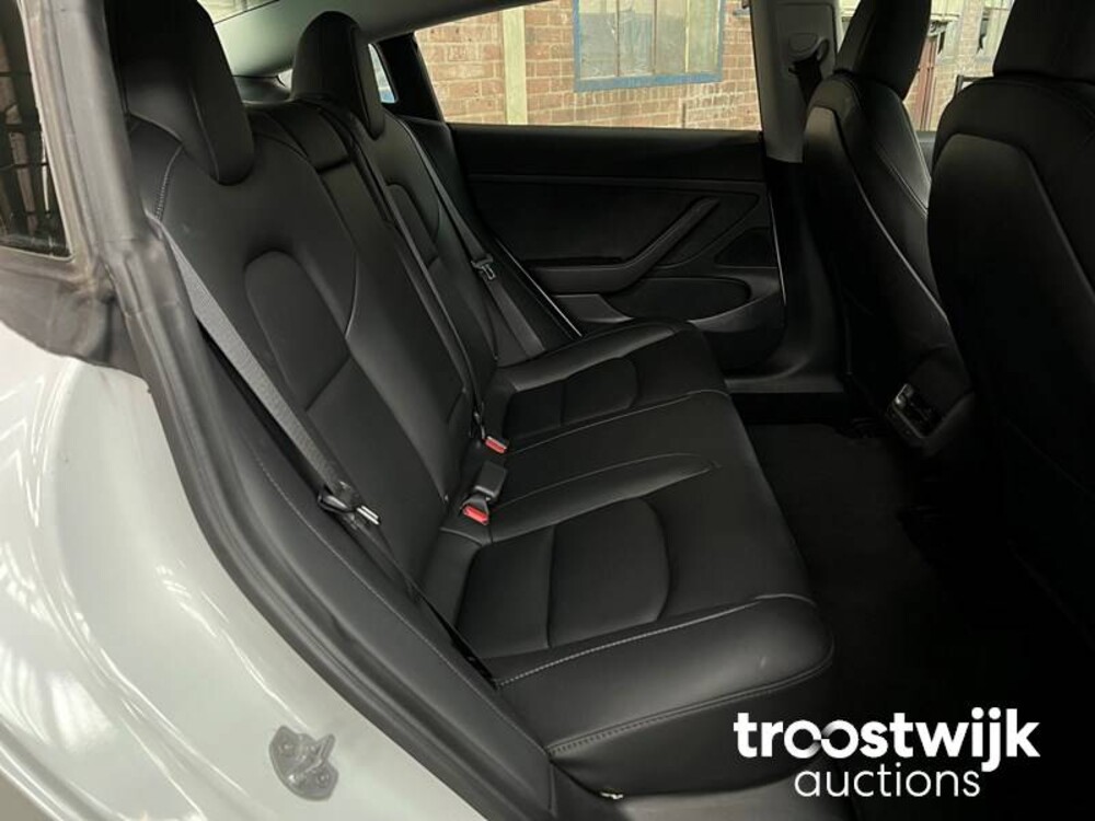 Tesla Model 3 Plus Standard RWD 238pk 2020, L-477-KG