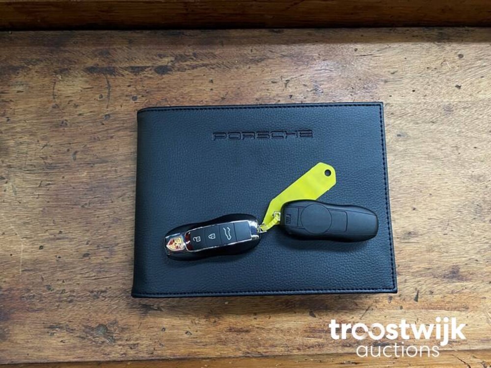 Porsche Macan 2.0  PDK 265pk MY2023 -Fabrieksgarantie-