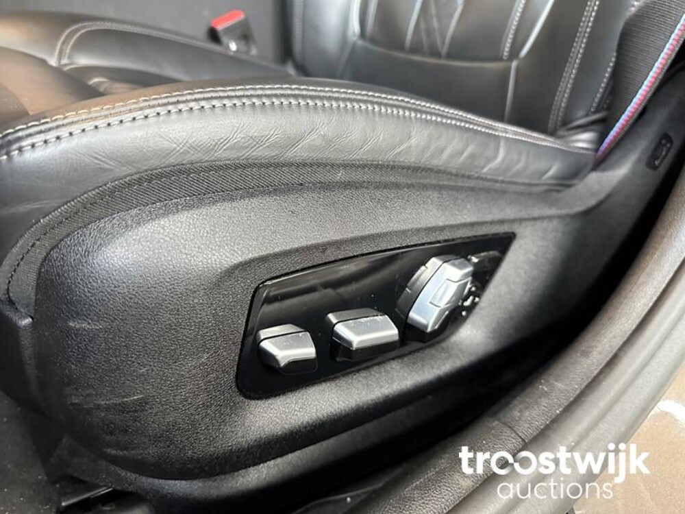 BMW 520e M-Sport Business Edition Plus 204pk 2022 -Orig. NL-, N-654-VK Fabrieksgarantie