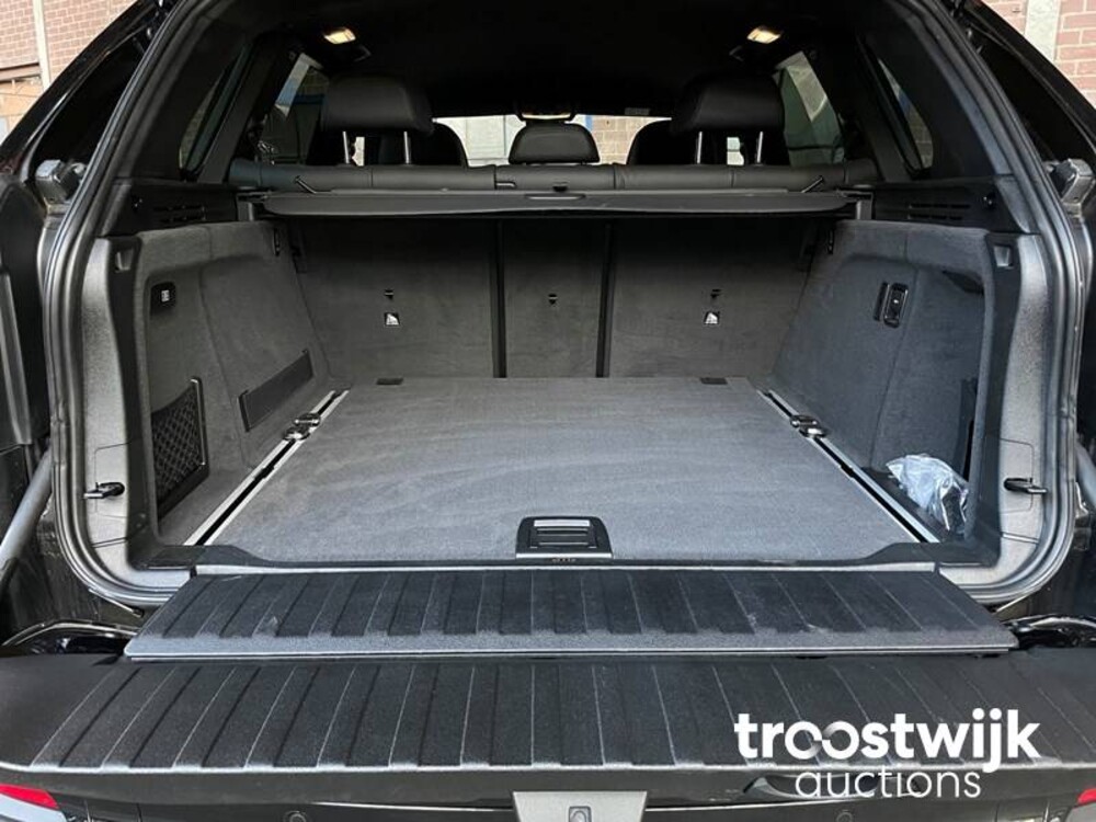 BMW X5 xDrive50i Gepantserd Af-fabriek 450pk 2017