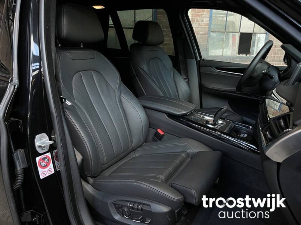 BMW X5 xDrive50i Gepantserd Af-fabriek 450pk 2017