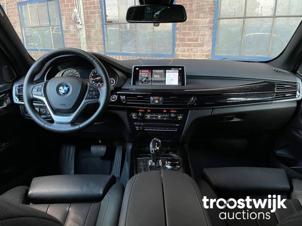BMW X5 xDrive50i Gepantserd Af-fabriek 450pk 2017