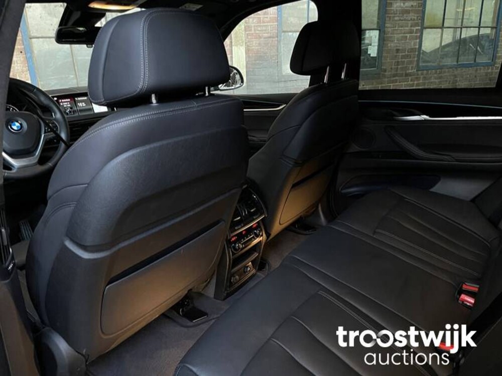 BMW X5 xDrive50i Gepantserd Af-fabriek 450pk 2017