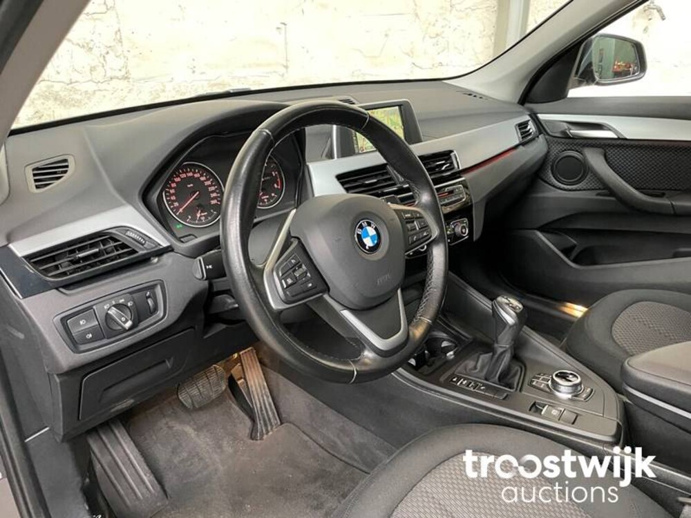 BMW X1 sDrive18d Cent.Hi.Ex 150pk 2017 Automaat! RF-178-D
