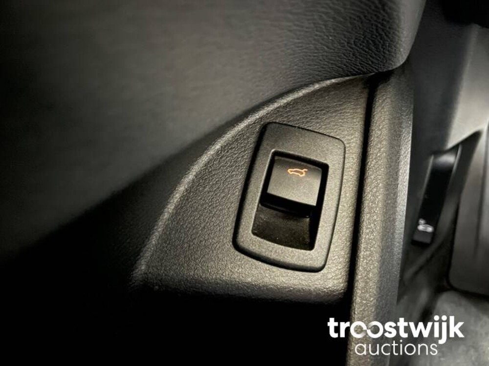 BMW X1 sDrive18d Cent.Hi.Ex 150pk 2017 Automaat! RF-178-D