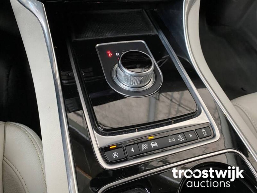 Jaguar XE D R-Sport -Orig. NL- 210pk 2016, JP-175-P