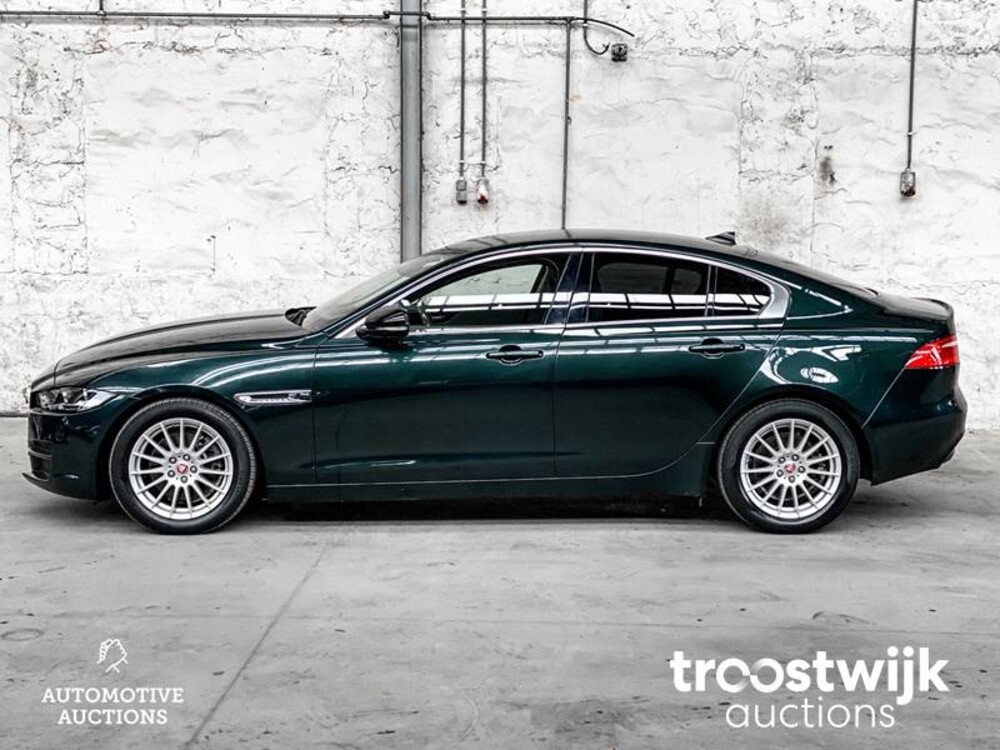 Jaguar XE D R-Sport -Orig. NL- 210pk 2016, JP-175-P