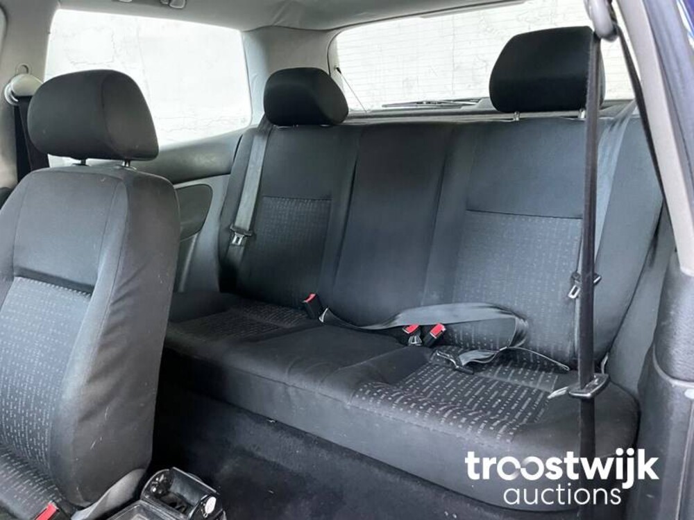 Volkswagen Golf 1.6-16V Trendline 105pk 2000, -Orig.NL-, 83-GJ-RB