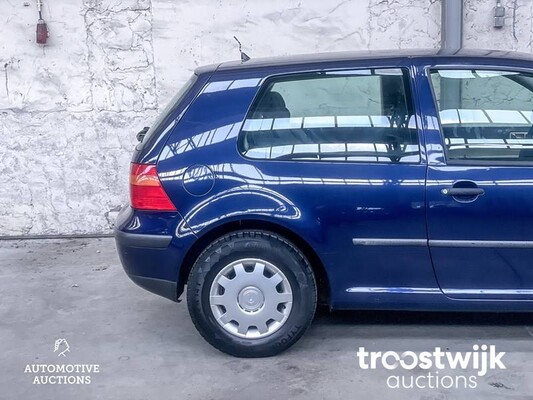 Volkswagen Golf 1.6-16V Trendline 105pk 2000, -Orig.NL-, 83-GJ-RB