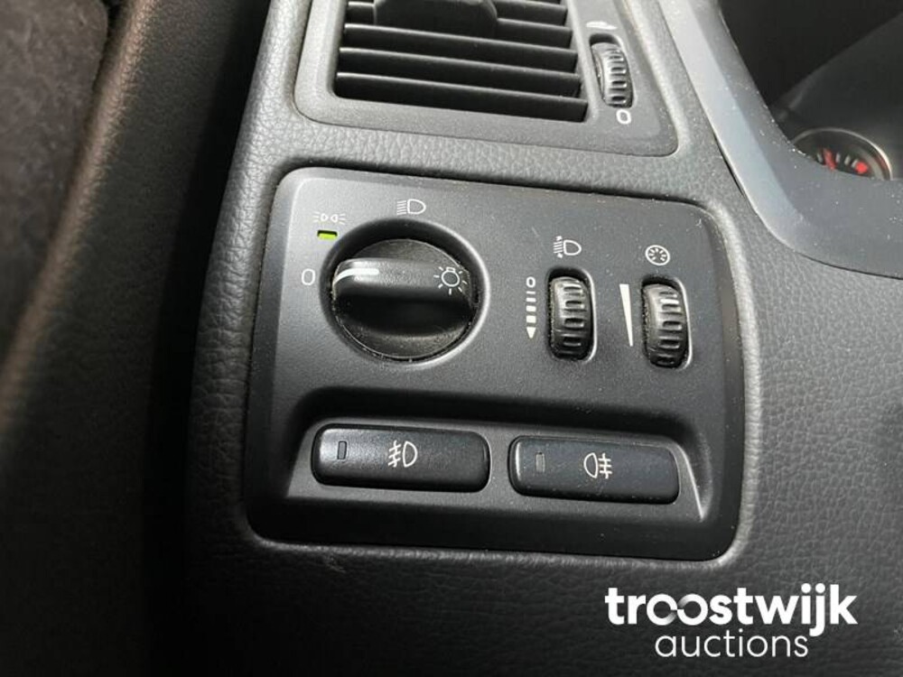 Volvo V70 2.4 Edition II 140pk 2003, -Orig.NL-, 87-LR-FP