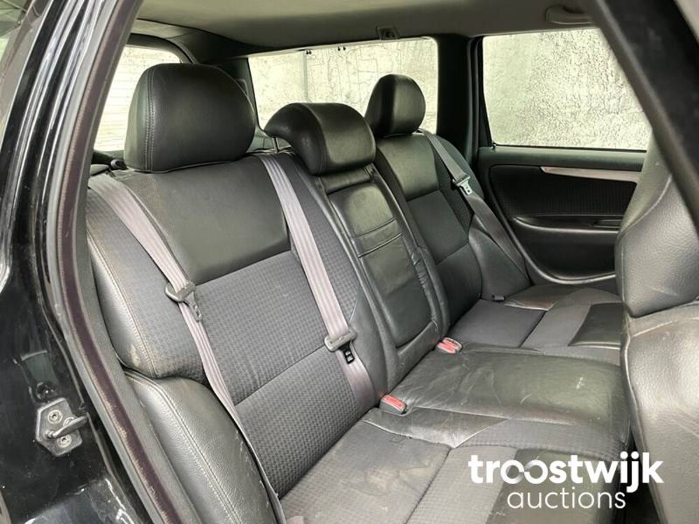 Volvo V70 2.4 Edition II 140pk 2003, -Orig.NL-, 87-LR-FP