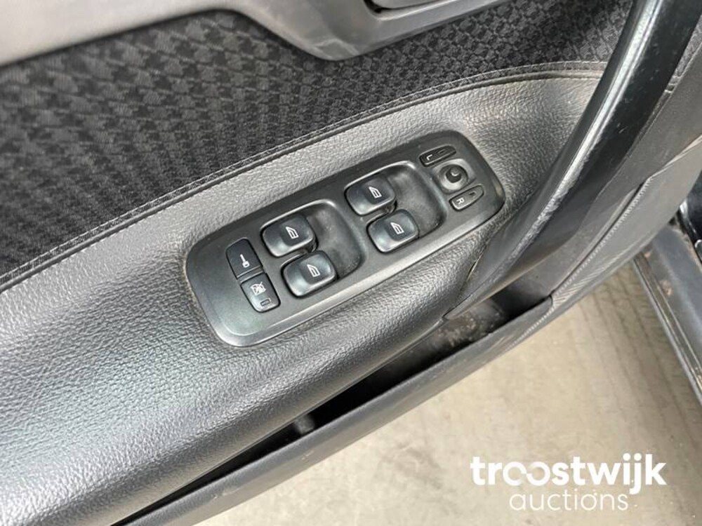 Volvo V70 2.4 Edition II 140pk 2003, -Orig.NL-, 87-LR-FP