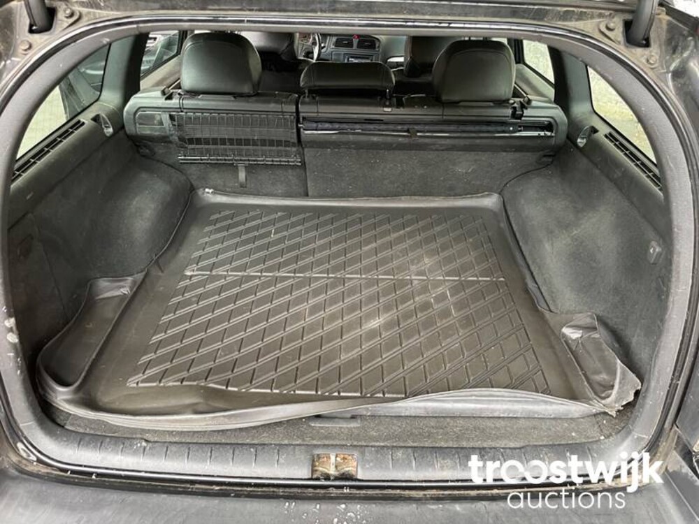 Volvo V70 2.4 Edition II 140pk 2003, -Orig.NL-, 87-LR-FP