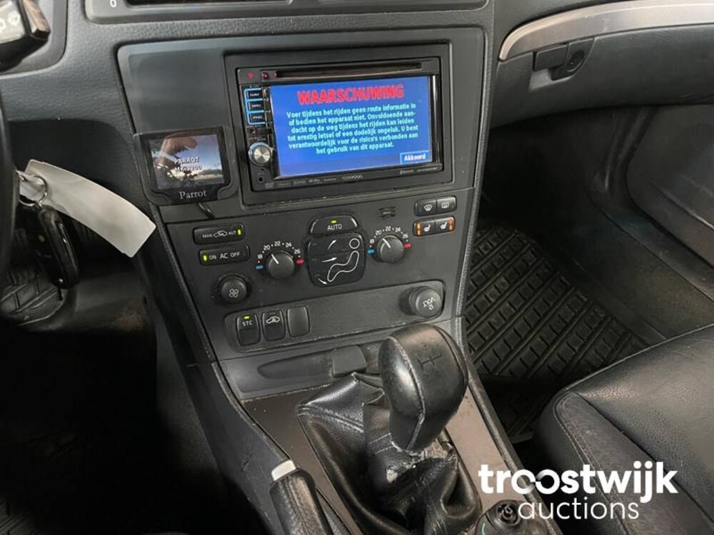 Volvo V70 2.4 Edition II 140pk 2003, -Orig.NL-, 87-LR-FP