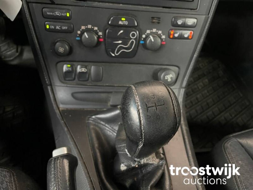 Volvo V70 2.4 Edition II 140pk 2003, -Orig.NL-, 87-LR-FP