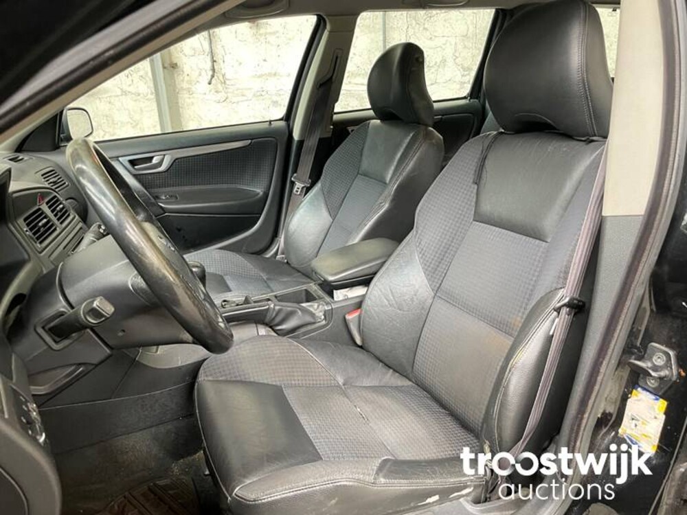 Volvo V70 2.4 Edition II 140pk 2003, -Orig.NL-, 87-LR-FP