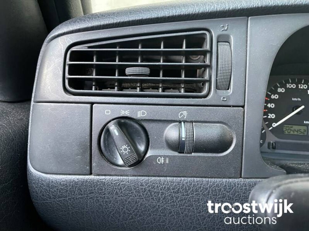 Volkswagen 1.8 Avantgarde 90pk 1995, -Orig.NL-, LD-HD-78