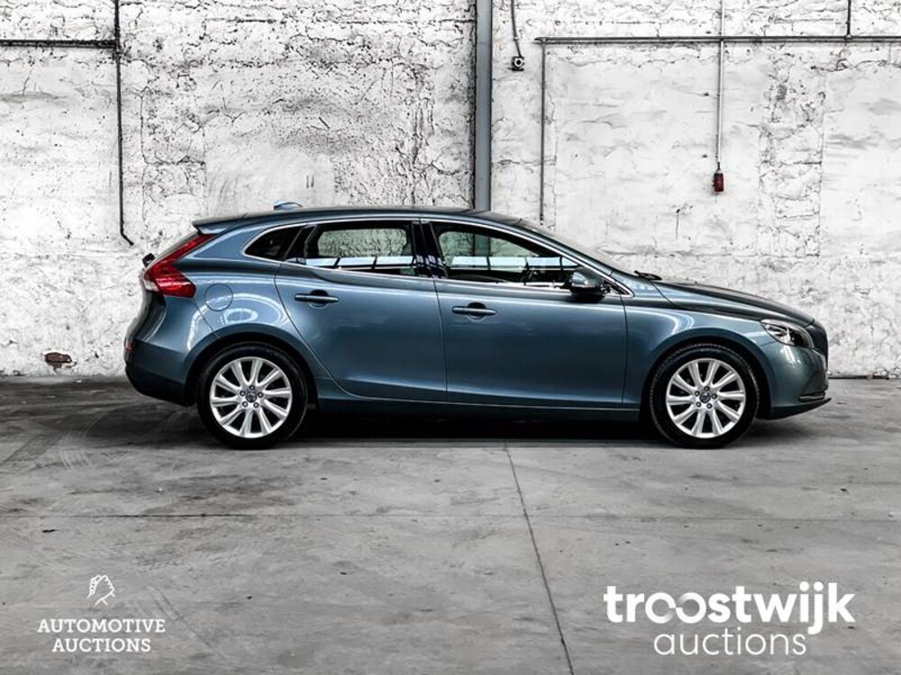 Volvo V40 1.6 D2 Summum 114pk 2013, -Orig.NL-, 87-ZRK-3