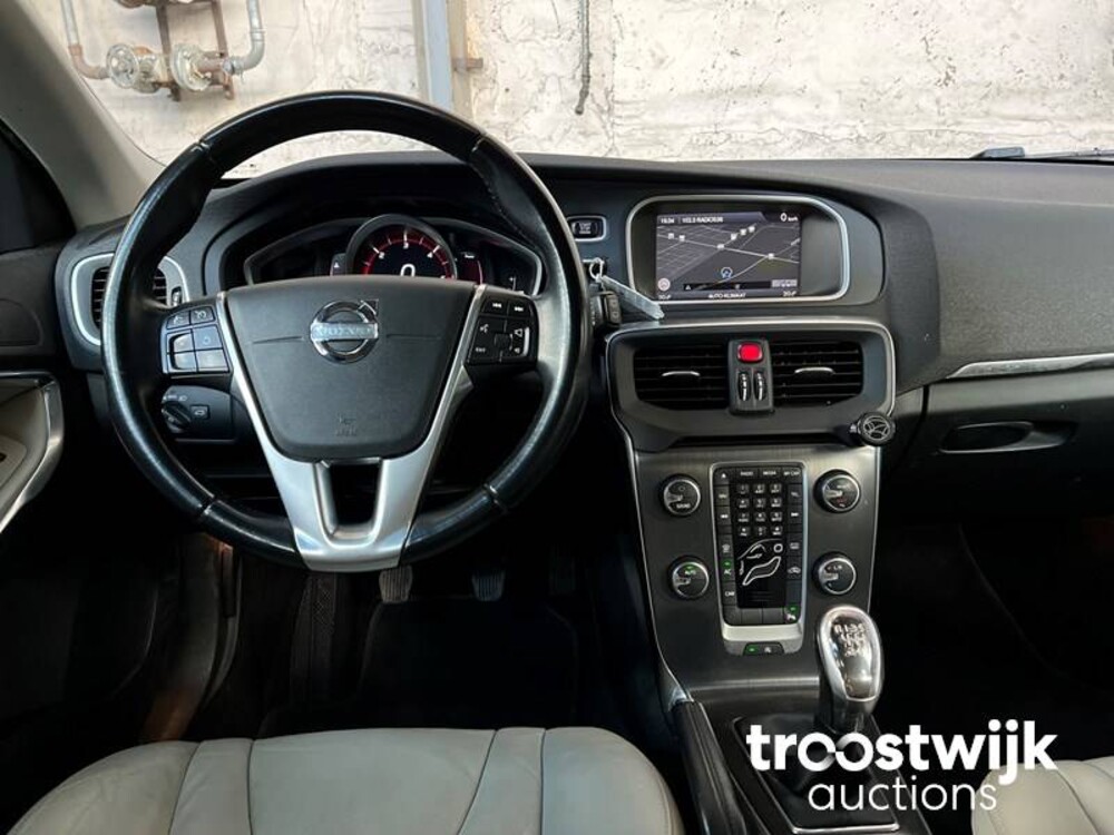 Volvo V40 1.6 D2 Summum 114pk 2013, -Orig.NL-, 87-ZRK-3