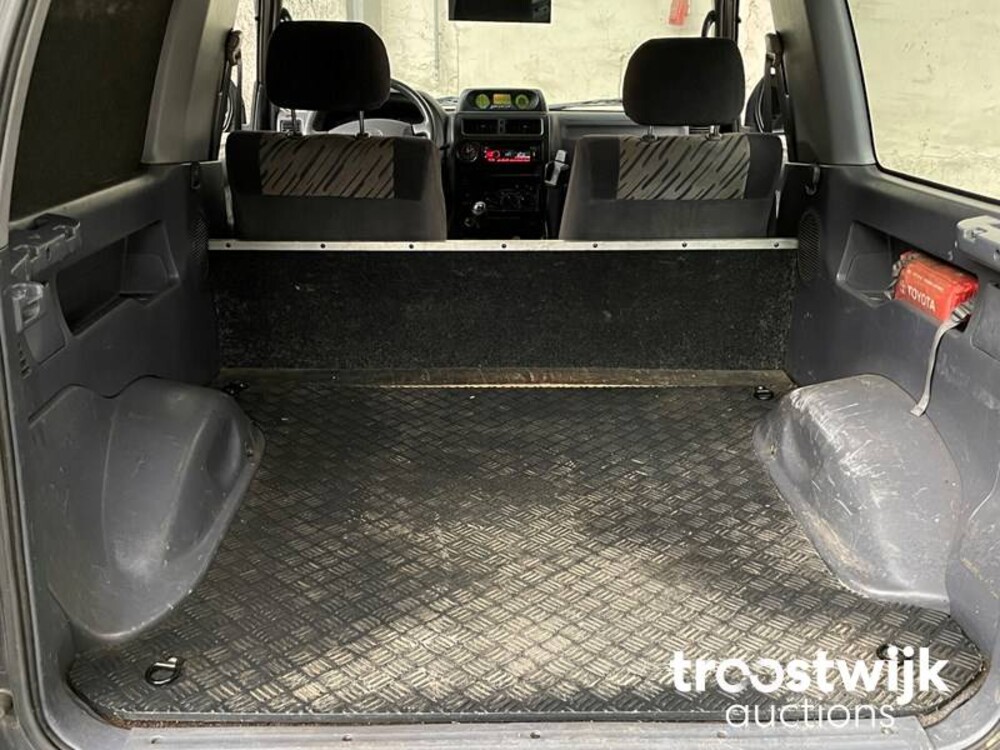 Toyota LandCruiser 90 3.0 HR Blind Van 125pk 1998, 74-BS-FJ