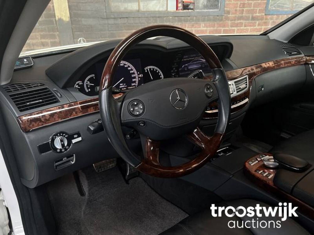 Mercedes-Benz S500L AMG V8 S-Klasse 387pk 2006 -YOUNGTIMER-