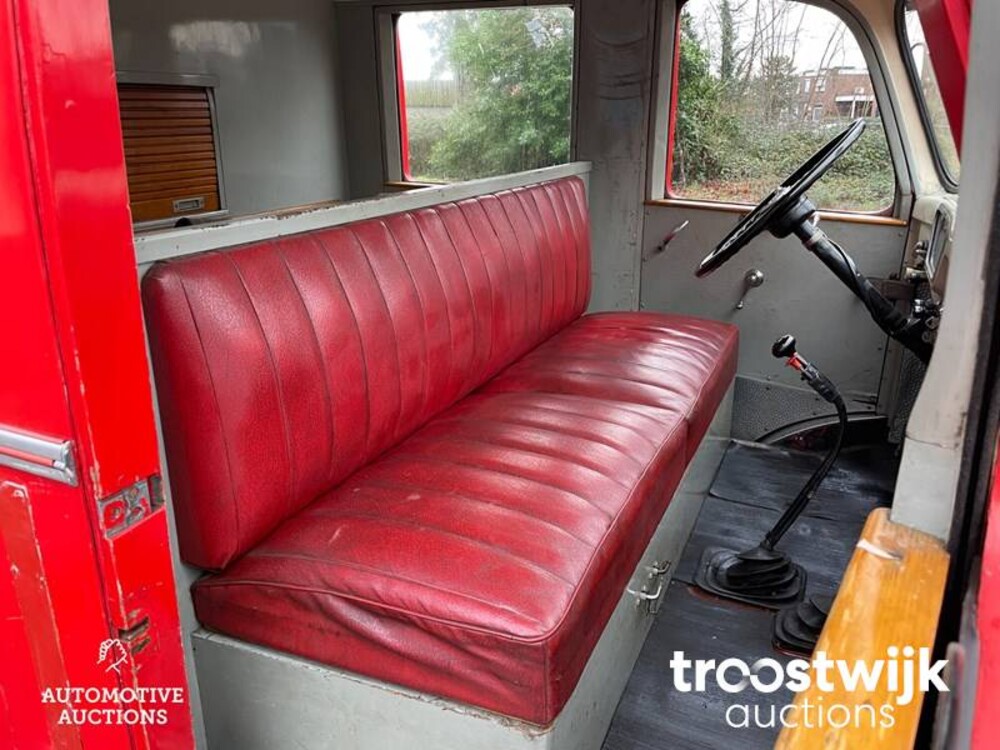 Ford Brandweerauto 3.9 V8 C620 1954, PB-47-78