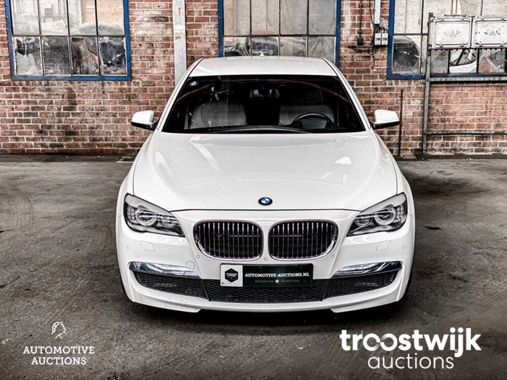 BMW 750i M-Sport E65 4.8 407pk 2009