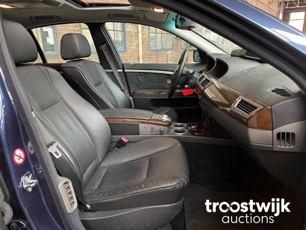 BMW 735i Executive E65 3.6 V8 7-serie 272pk 2005 -Youngtimer-