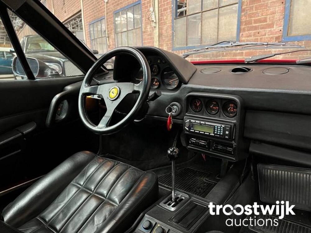 Ferrari 328 GTB 3200 Quattrovalvole 271pk 1989, 04-LXS-1