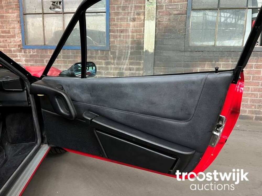 Ferrari 328 GTB 3200 Quattrovalvole 271pk 1989, 04-LXS-1