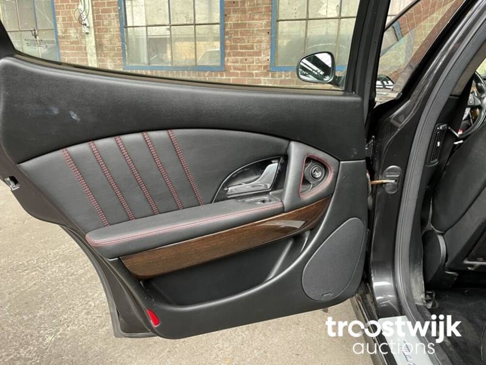 Maserati  Quattroporte S 4.7 V8 430pk 2009