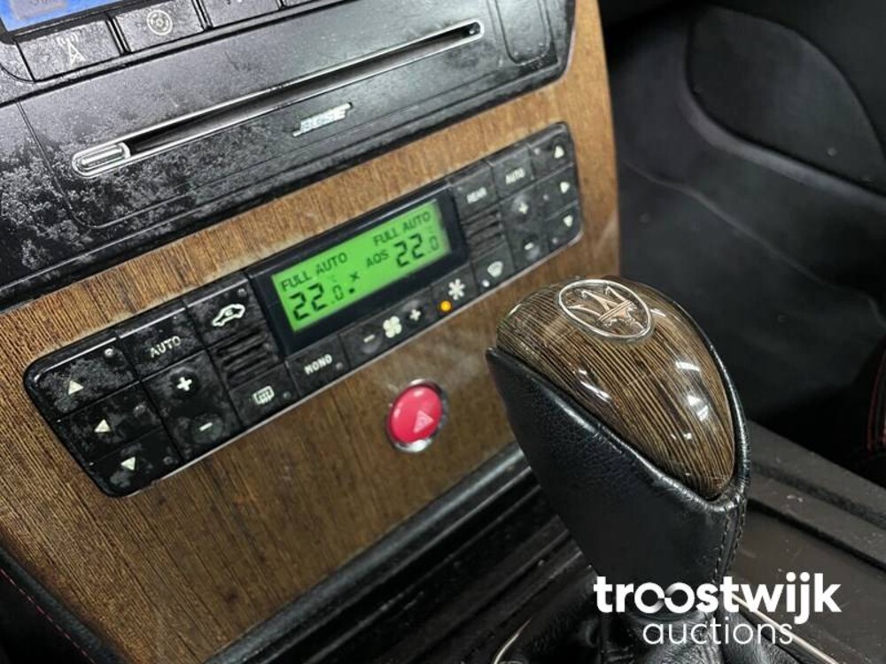 Maserati  Quattroporte S 4.7 V8 430pk 2009