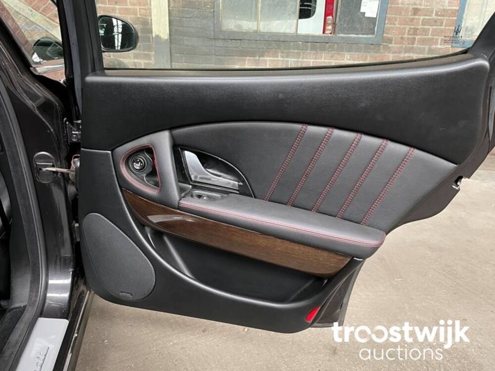 Maserati  Quattroporte S 4.7 V8 430pk 2009