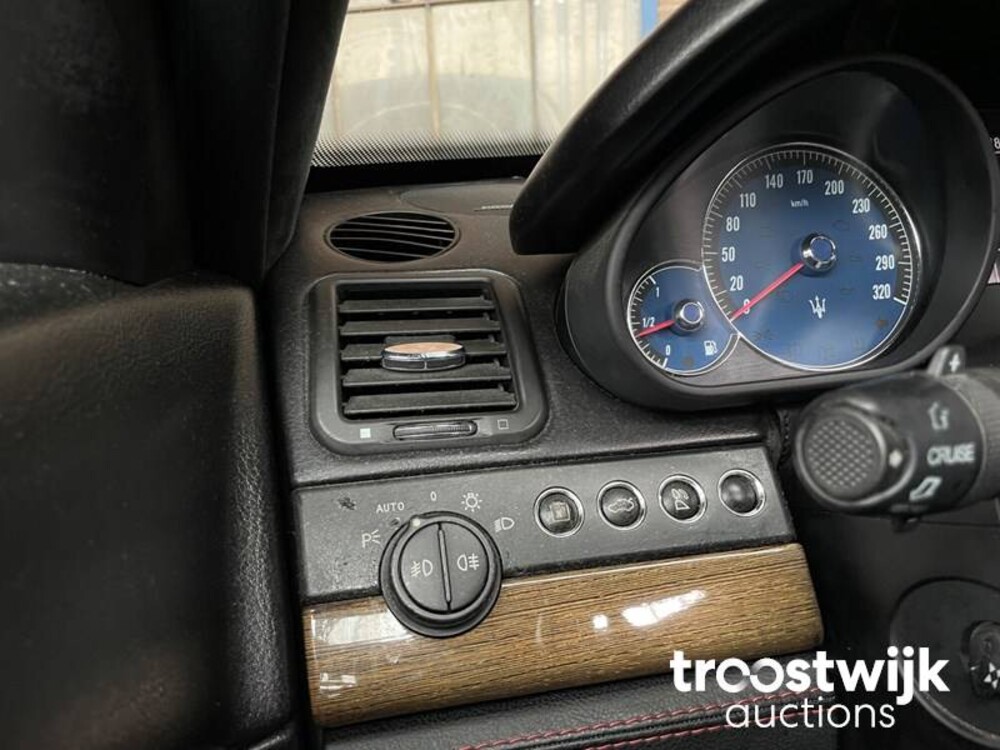 Maserati  Quattroporte S 4.7 V8 430pk 2009