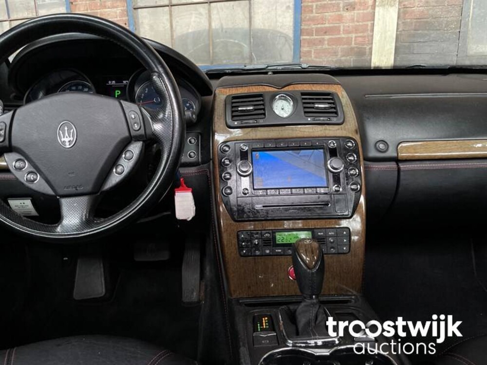 Maserati  Quattroporte S 4.7 V8 430pk 2009