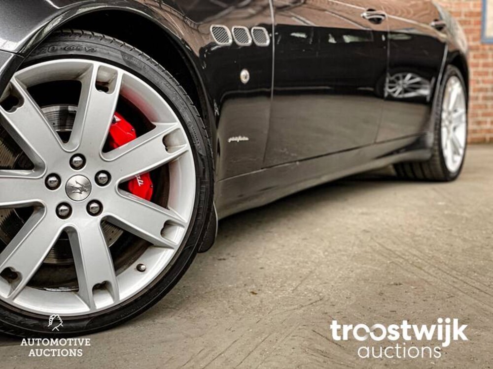 Maserati  Quattroporte S 4.7 V8 430pk 2009